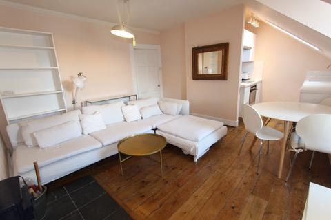 1 bedroom flat to rent, York Place, New Town, Edinburgh, EH1