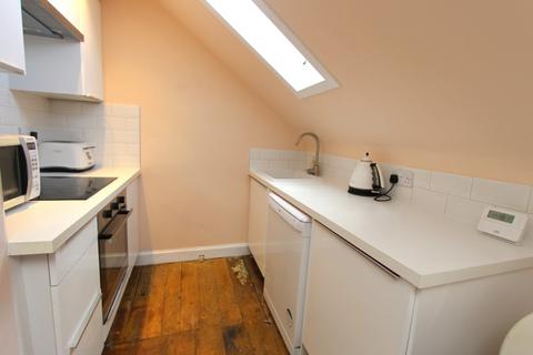 1 bedroom flat to rent, York Place, New Town, Edinburgh, EH1