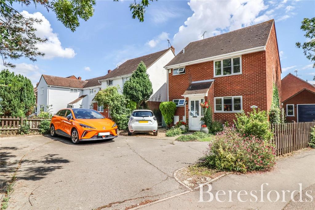 Notley Road, Braintree, CM7 4 bed link detached house £450,000