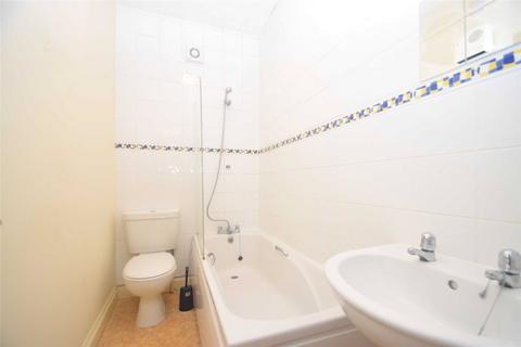 1 bedroom apartment to rent, Valley Bridge Parade, Scarborough, North Yorkshire, YO11