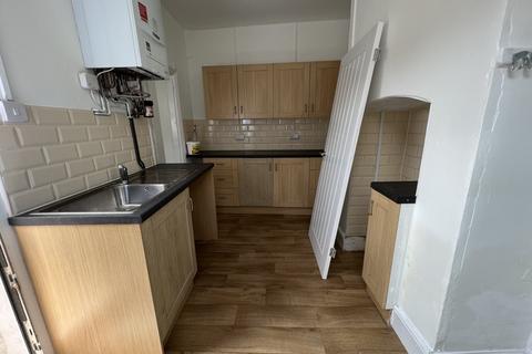 3 bedroom terraced house to rent, Merridale Road, Wolverhampton, West Midlands, WV3