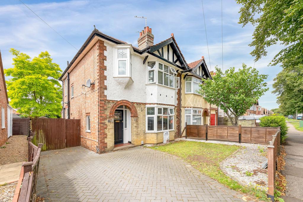 Fulbridge Road, Peterborough, PE4 3 bed semidetached house for sale £320,000