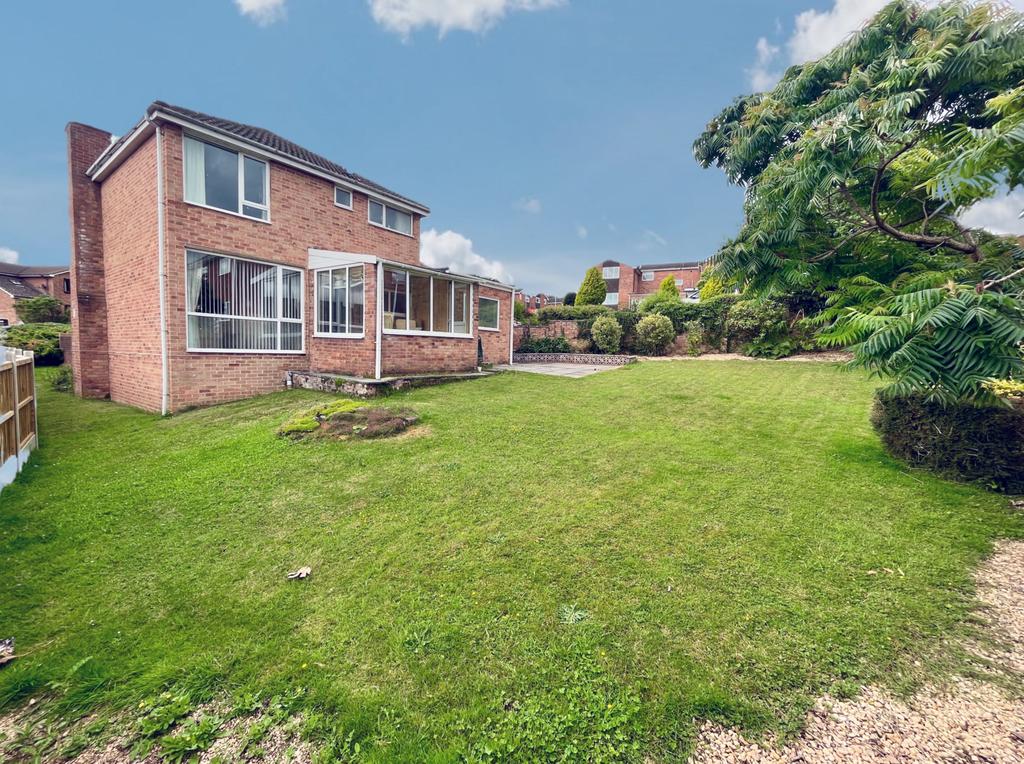 Woodland Rise, GL15 5LJ 3 bed detached house for sale £325,000