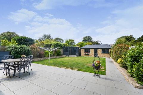 4 bedroom detached bungalow for sale - Fitzroy Avenue, Broadstairs