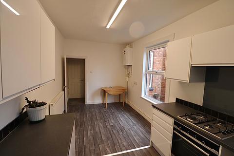 3 bedroom terraced house to rent, Edinburgh Road, Northampton, NN2