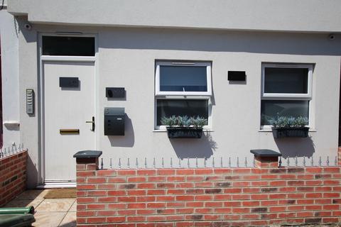 1 bedroom flat for sale, Flat ,  Seaside, Eastbourne