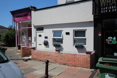 1 bedroom flat for sale, Flat ,  Seaside, Eastbourne