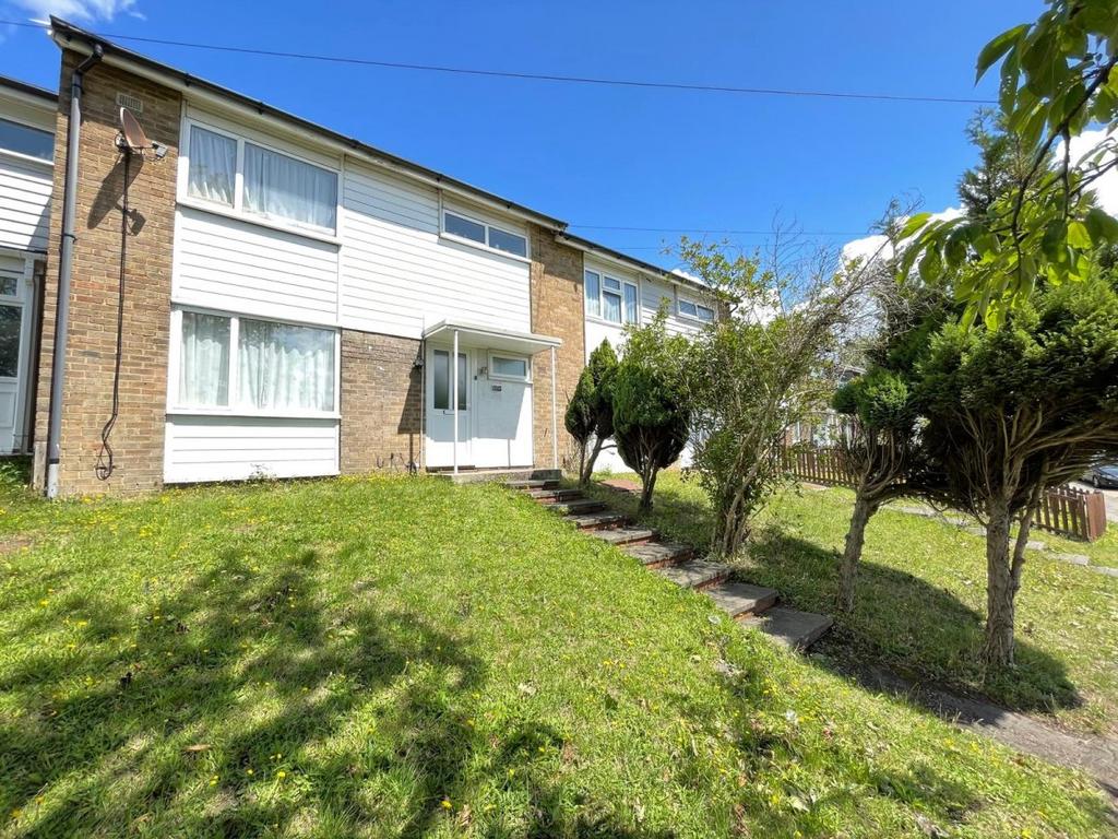 Hughenden Avenue, Hp13 3 bed terraced house for sale £425,000