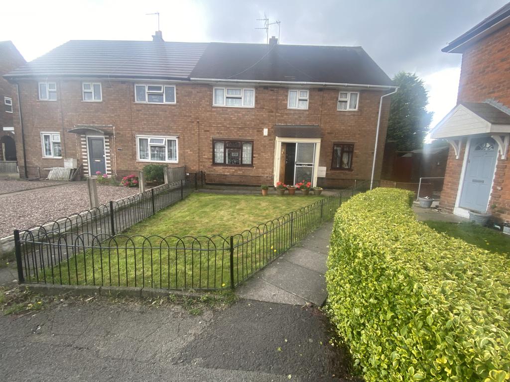 Kelvin Road, Bloxwich, Walsall WS2 2 bed flat for sale £125,000