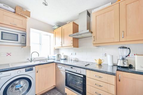 1 Heather Close, Guildford, GU2 9ZZ