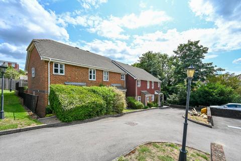 1 Heather Close, Guildford, GU2 9ZZ