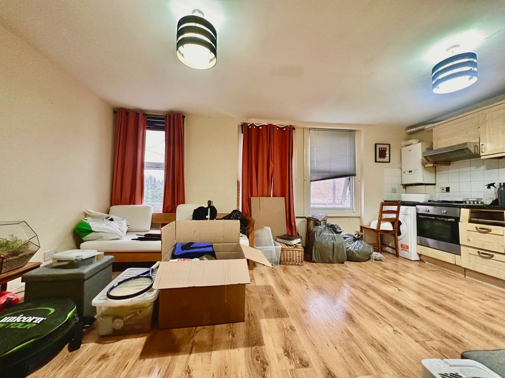 Three Bedroom Flat to let in Tooting.