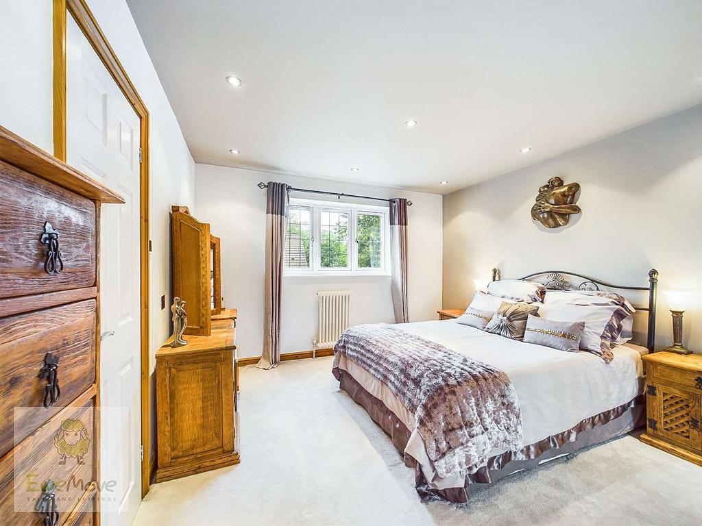 Bedroom 1 (Double with Ensuite)