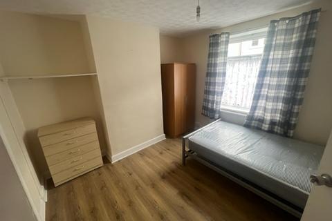 4 bedroom house to rent, Dover Street