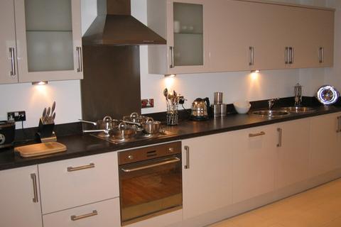 2 bedroom apartment to rent, MASSHOUSE FURNISHED 2 BED WITH BALCONY AND PARKING