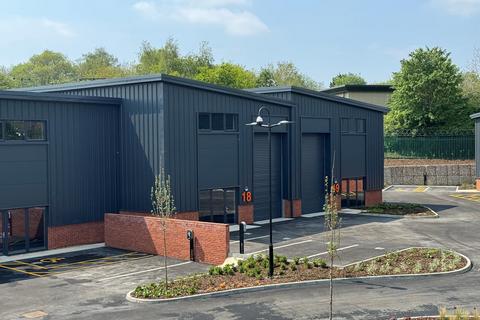 Industrial unit to rent, Unit 18 Block E, East Horton Business Park, Knowle Lane, Fair Oak, Eastleigh, SO50 7DZ