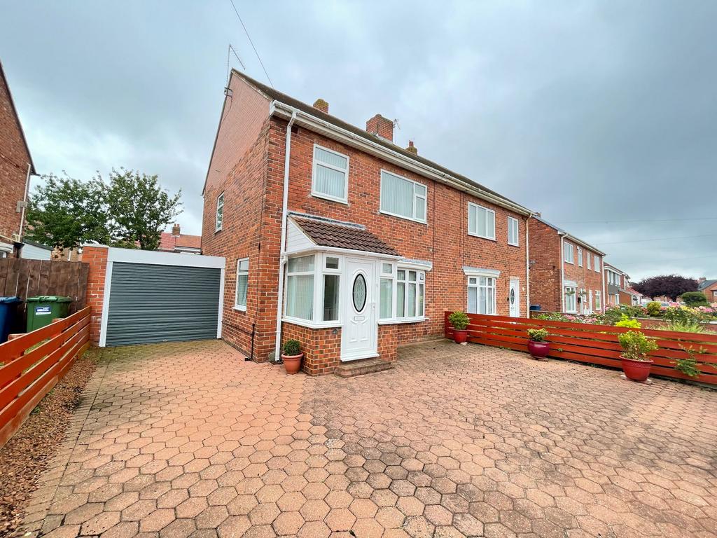 Horsley Vale, Harton, South Shields, Tyne and Wear, NE34 6JY 3 bed semi