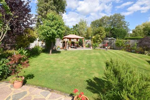 3 bedroom bungalow for sale, Green Lane, Ockham, GU23