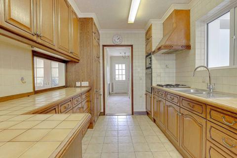 23 Hilltop Road, Caversham, Reading, RG4 7HR