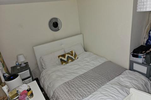 2 bedroom maisonette for sale, Rectory Park, South Croydon, ,, CR2 9JQ