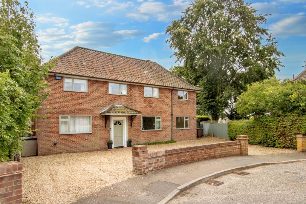 Barons Close, Fakenham 4 bed detached house for sale - £485,000