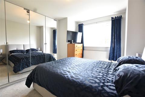 48 Baldwins Close, Royton, Oldham, OL2 5FG