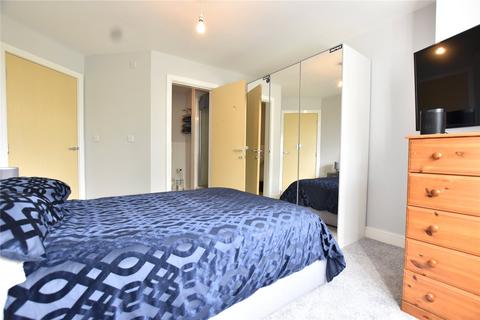 48 Baldwins Close, Royton, Oldham, OL2 5FG