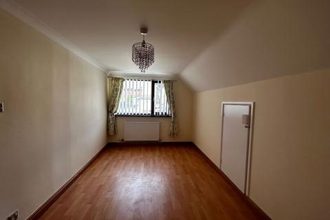 3 bedroom detached house to rent, Y Llwyn, Coedcae, Llanelli