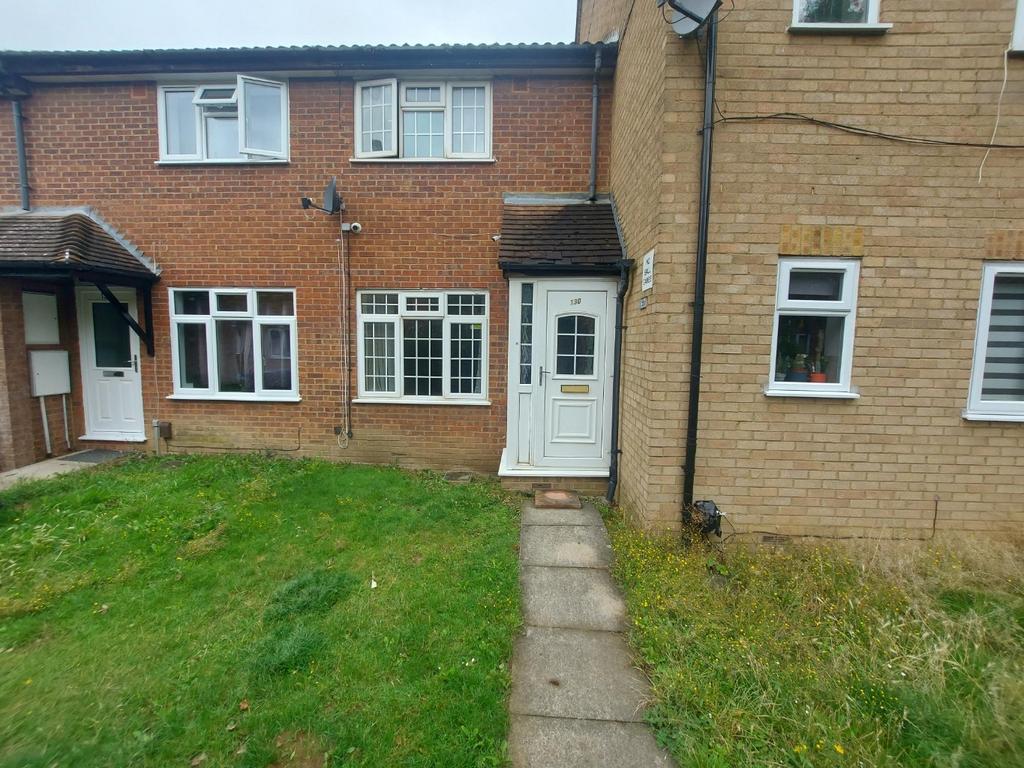 Springwood Crescent, Edgware HA8 2 bed terraced house £1,600 pcm (£