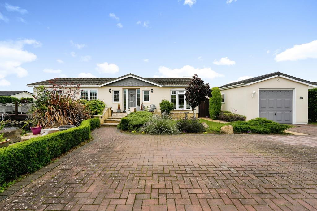 AshtonUnderHill, Nr Evesham, Worcestershire, WR11 2 bed park home for