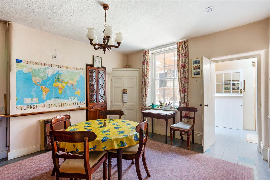 Breakfast Room