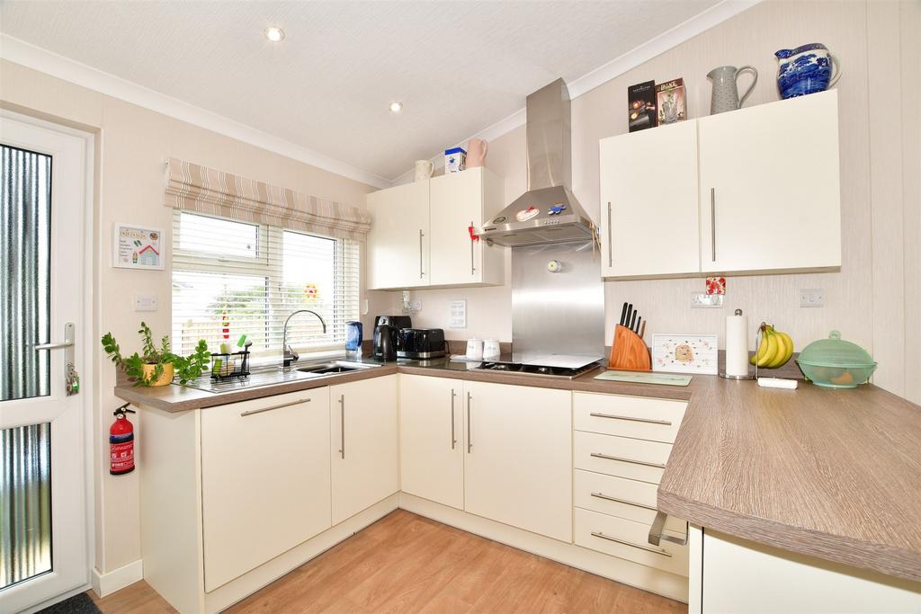 Ford Road, Arundel, West Sussex 2 bed park home for sale £230,000
