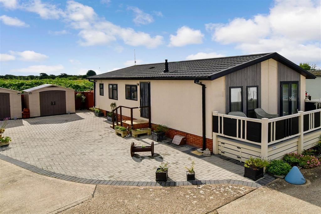 Ford Road, Arundel, West Sussex 2 bed park home for sale £225,000