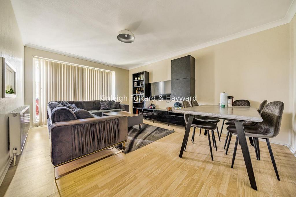 Park Road, 2 bed flat for sale £415,000