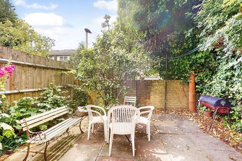 7 Lampeter Square, London, W6 8PS