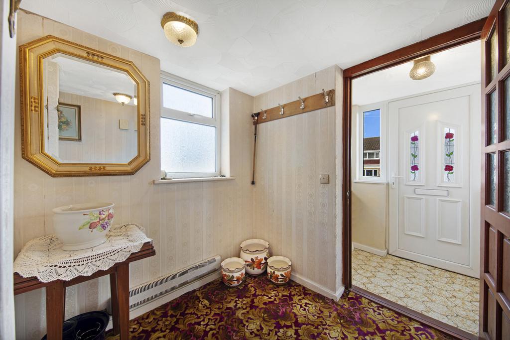 St Johns Road, Kettering, NN15 4 bed detached house for sale £330,000