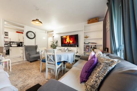 2 bedroom apartment for sale, Boscombe Gardens, London