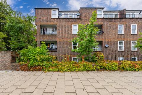 2 bedroom apartment for sale, Boscombe Gardens, London