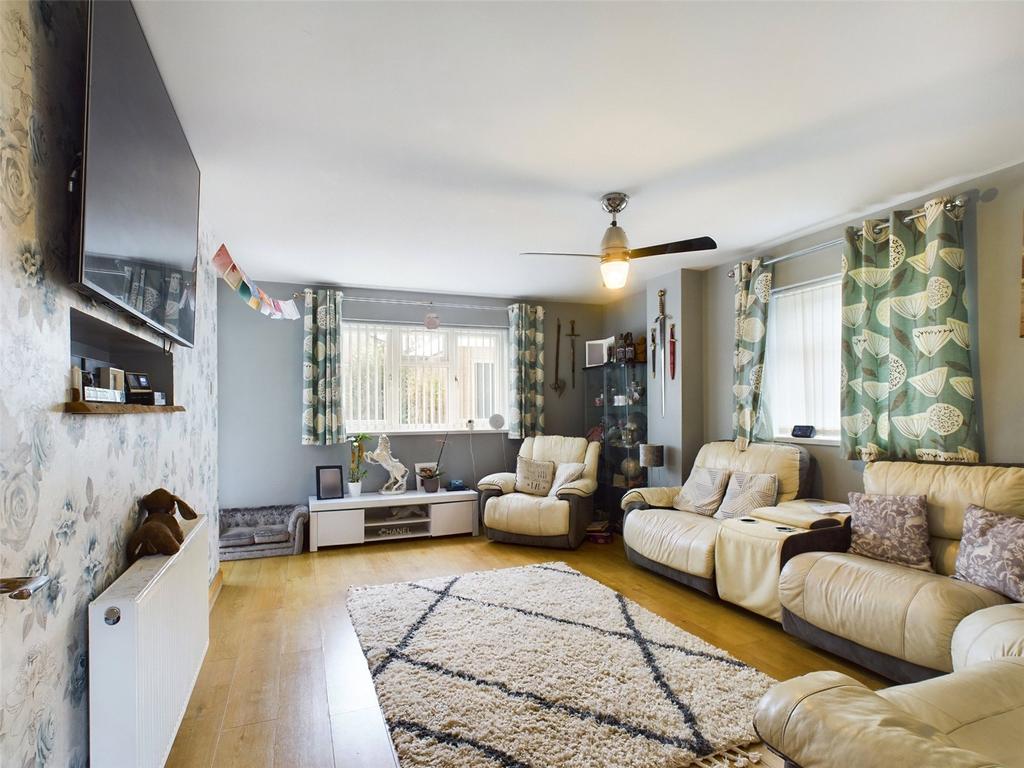 Cranwell Close, Matson, Gloucester... 5 bed semidetached house £340,000
