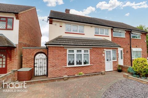 27 Sedgefield Crescent, Romford, RM3 9RR