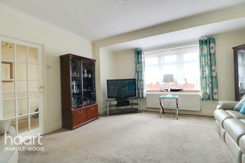 27 Sedgefield Crescent, Romford, RM3 9RR