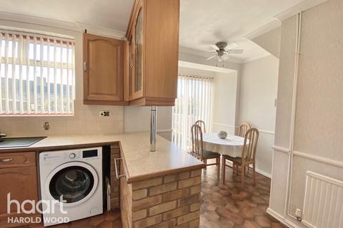 27 Sedgefield Crescent, Romford, RM3 9RR