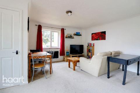 2 bedroom end of terrace house for sale - High Street, Ramsey
