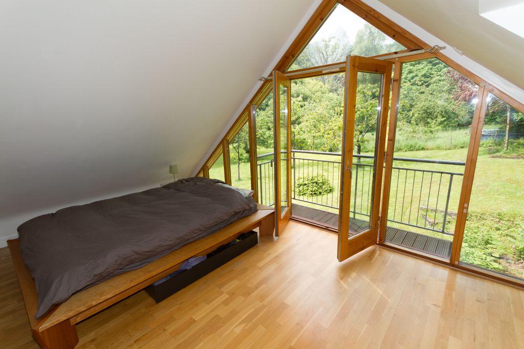 Bedroom 2 (Double)