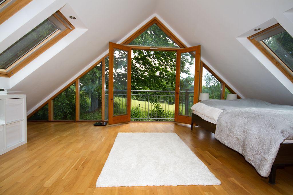 Bedroom 1 (Double)