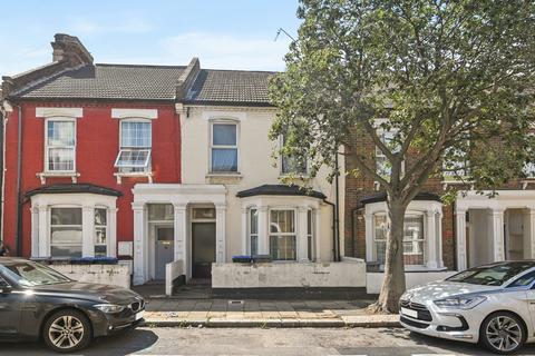 4 bedroom terraced house for sale, Villiers Road, London NW2