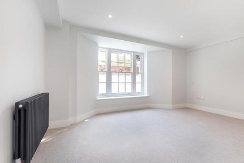 2 bedroom apartment for sale, St Mary Abbots Court, Kensington, W14