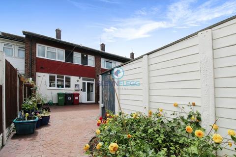 169 Humber Way, Slough, SL3 8SS