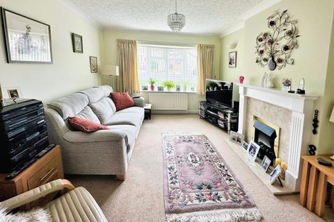 3 bedroom bungalow for sale, Bristol Close, Grantham, NG31