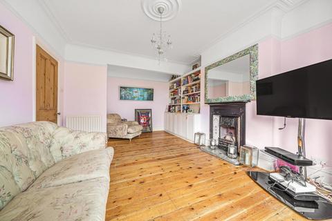 9 Richmond Avenue, London, SW20 8LA